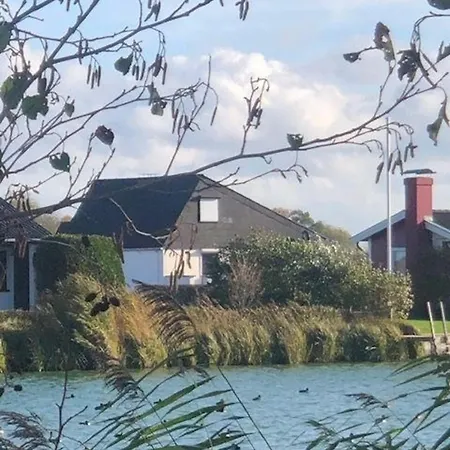 Freistehendes Mit Garten Holiday home *